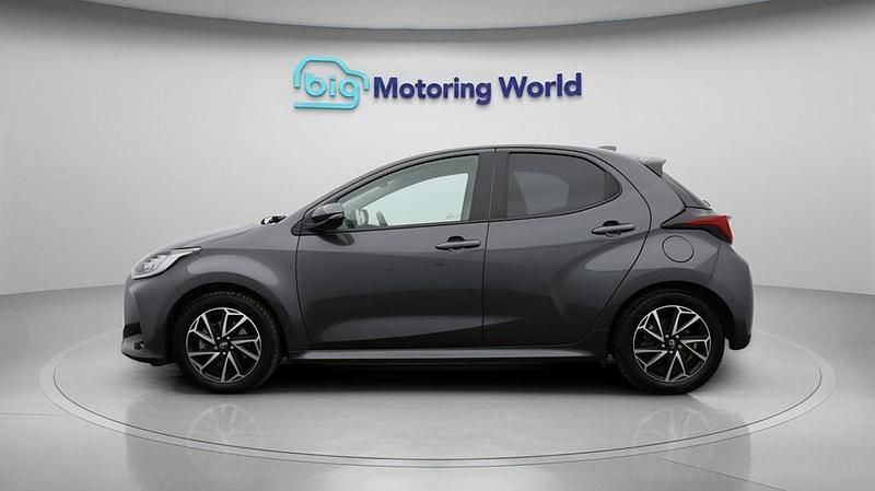 Used Toyota Yaris Hybrid Design 116 HP (85 kW) 2022 Grey Hatchback