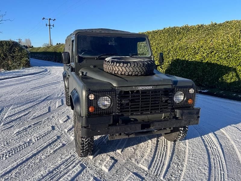 Used Land Rover Defender 90 HP (66 kW) 1988 Green Pickup