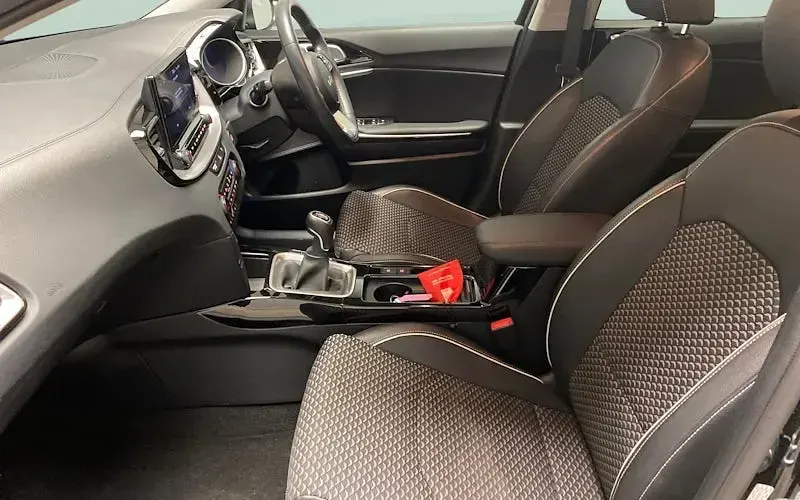 Usado Kia XCeed 160 HP (117 kW) 2023 Preto SUV