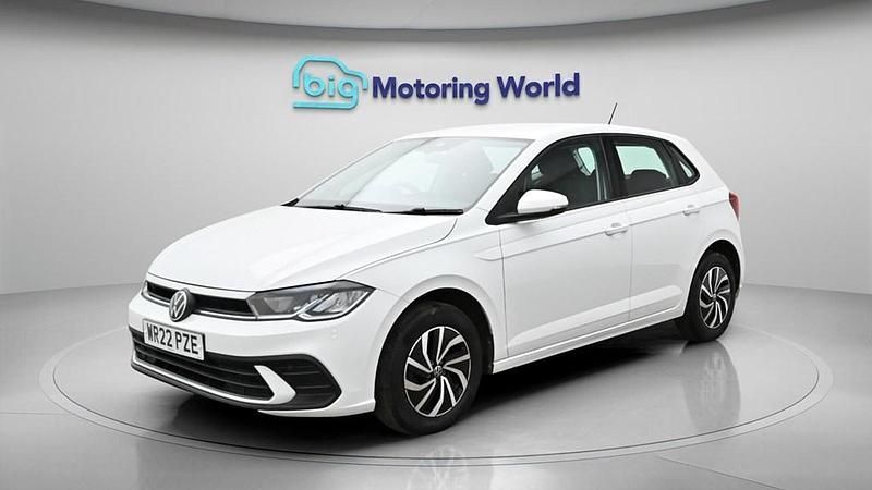 Usado VW Polo S 95 HP (69 kW) 2022 Branco Citadino