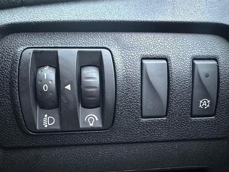 Usado Renault Scénic III Dynamique 2015 Negro Monovolumen