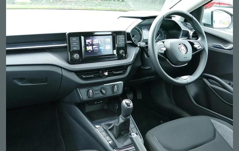 Used Skoda Fabia Comfort 94 HP (69 kW) 2023 Silver Hatchback