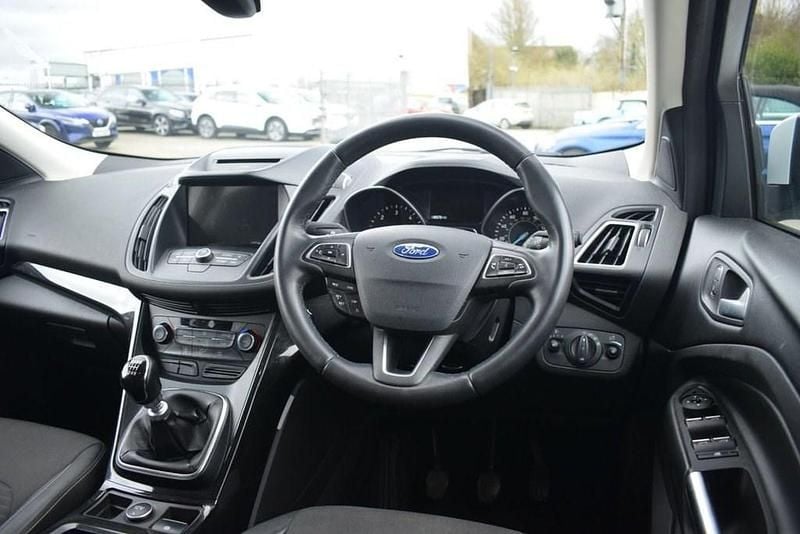 Used Ford Kuga Titanium 120 HP (88 kW) 2019 White SUV