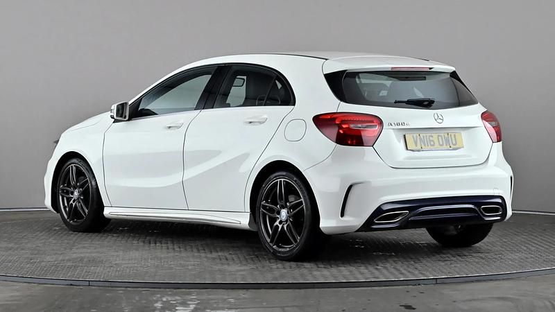 Used Mercedes A180 AMG line 109 HP (80 kW) 2016 White Hatchback