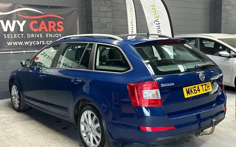 Usado Skoda Octavia Elegance 150 CV (110 kW) 2015 Familiar