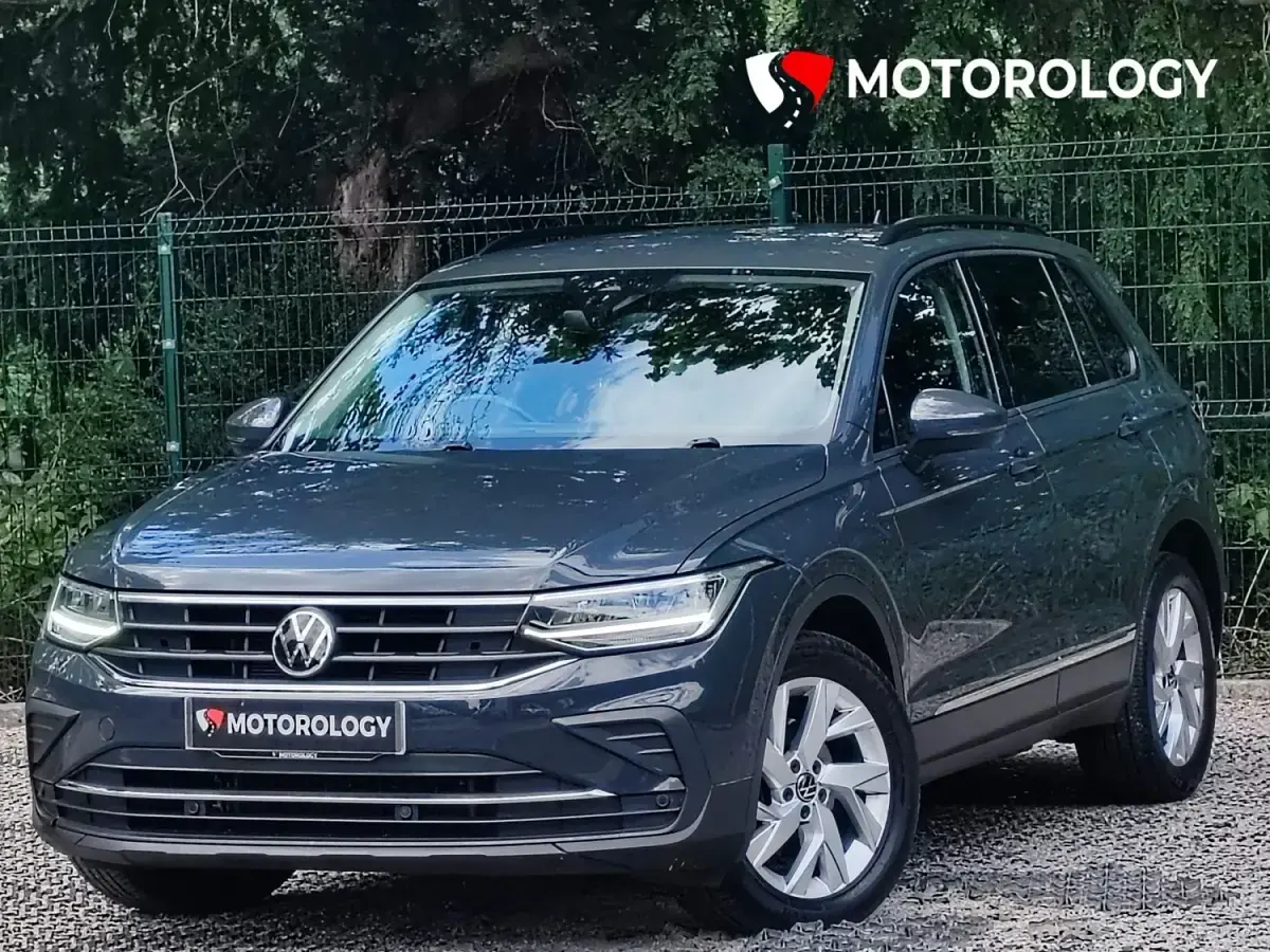Usado VW Tiguan S 150 CV (110 kW) 2021 Gris SUV