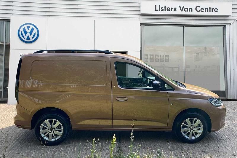 Used VW Caddy Pro 102 HP (75 kW) 2024 Gold MPV