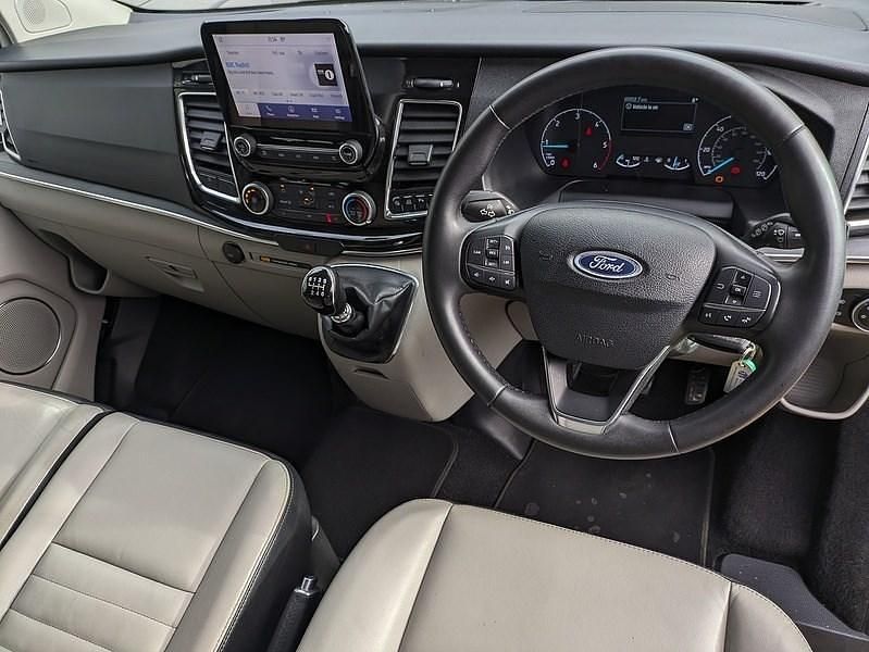 Used Ford Tourneo Custom Titanium 2022 Frozen white (solid colour) Van