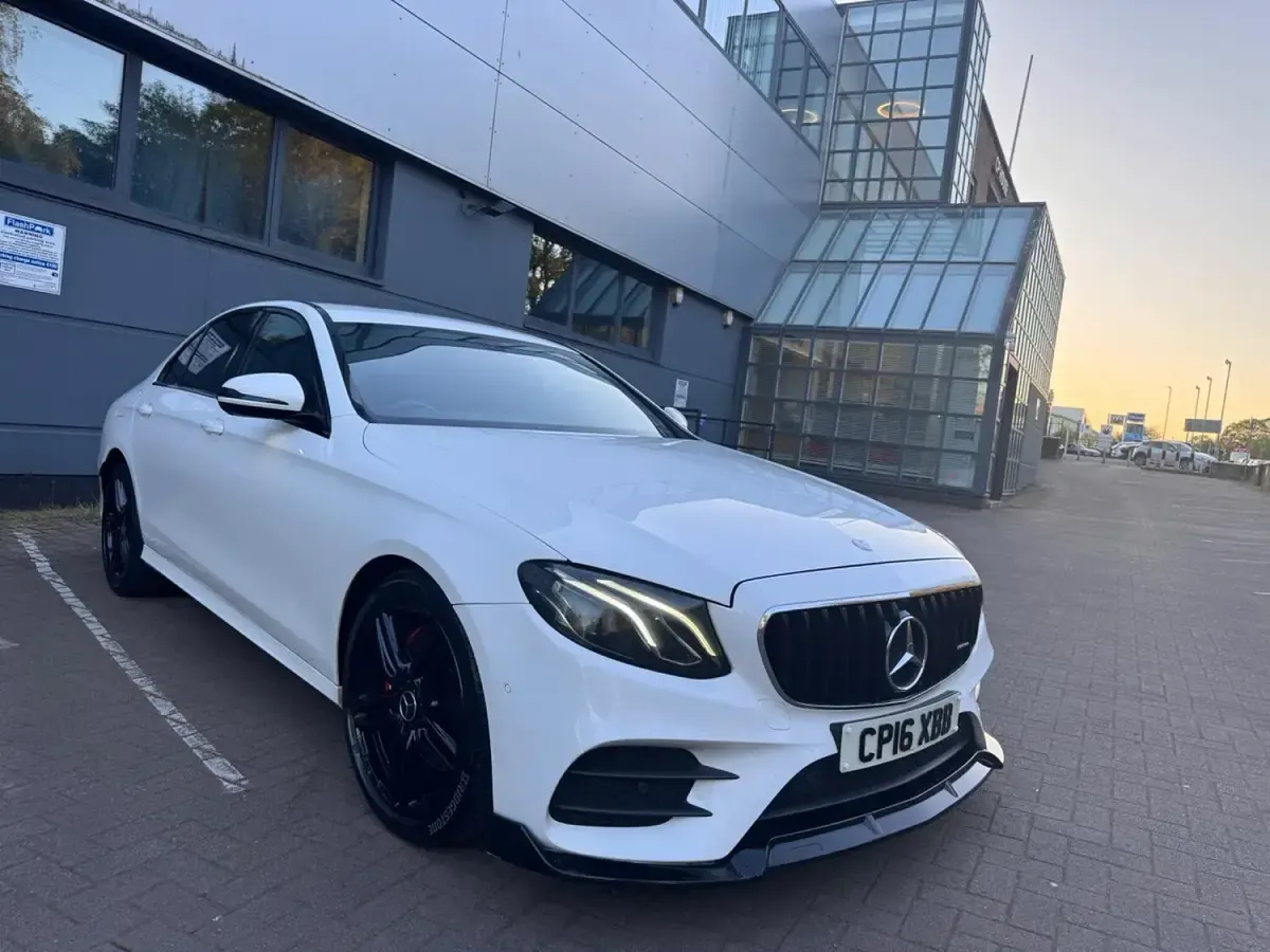 Usado Mercedes E220 AMG line 2016 Branco Sedan