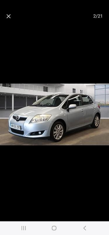 Blue Used 2009 Toyota Auris Hatchback | £2,500 (Fair price) - Image 1/2