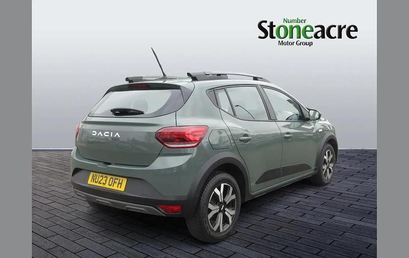 Used Dacia Sandero Journey 90 HP (66 kW) 2023 Green SUV