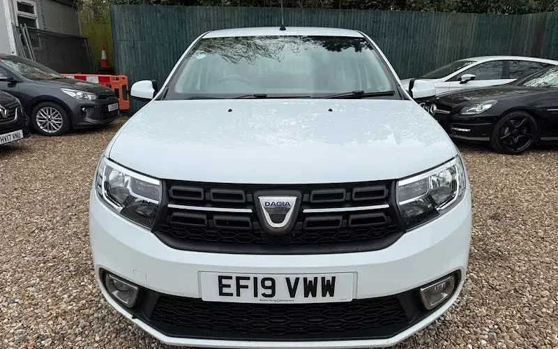 Begagnad Dacia Sandero Comfort 75 HK (55 kW) 2019 Vit Halvkombi