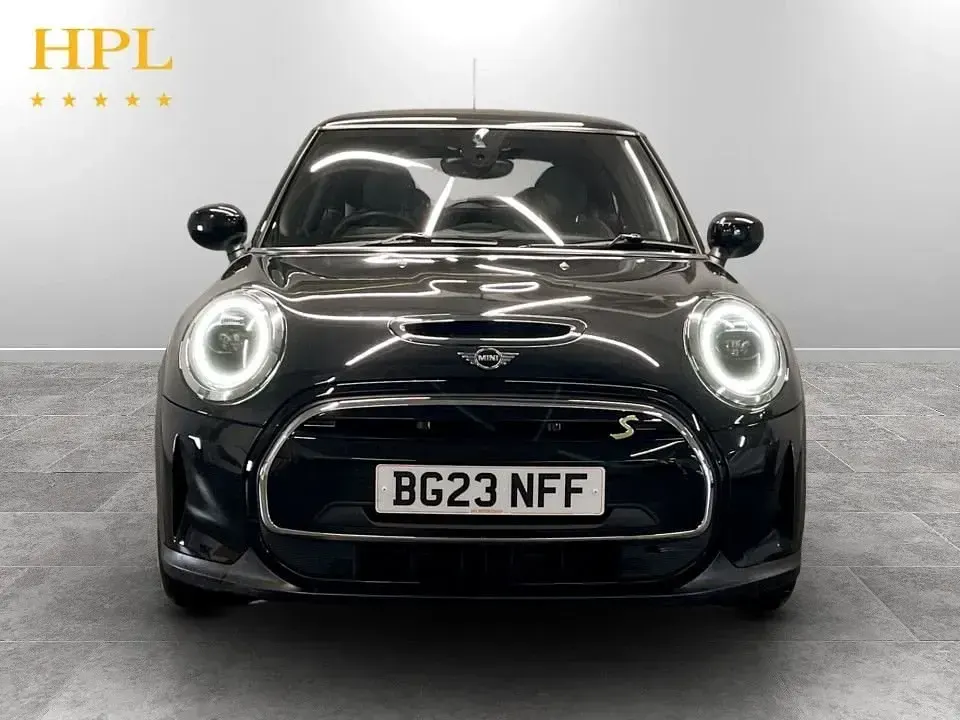 Used Mini Cooper SE Hatch 135 kW (184 HP) 2023 Black Hatchback