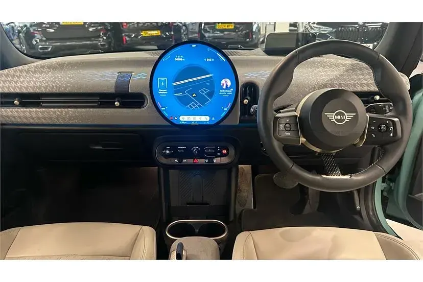 Used Mini Cooper Exclusive 204 HP (150 kW) 2024 Green Hatchback