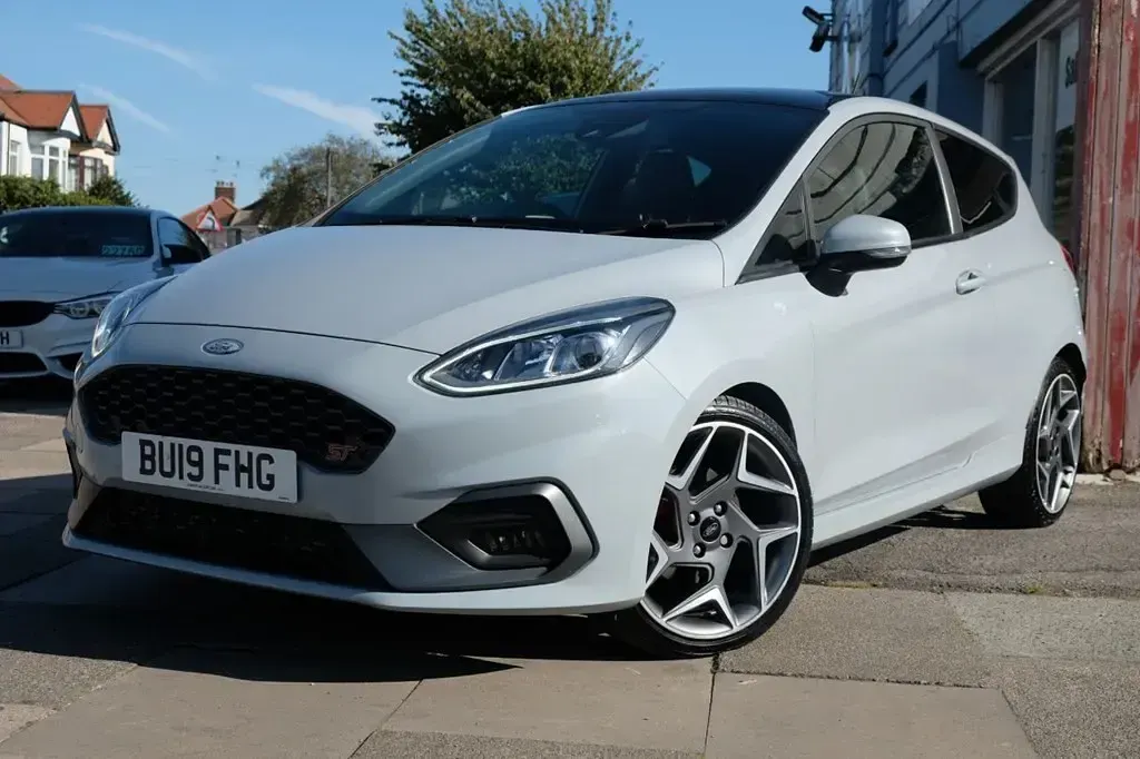Used Ford Fiesta ST 198 HP (145 kW) 2019 Silver Hatchback
