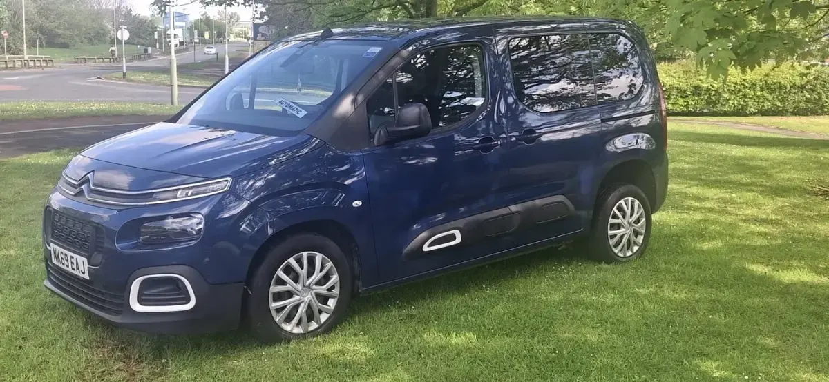 Used Citroën Berlingo Feel 2020 Blue MPV