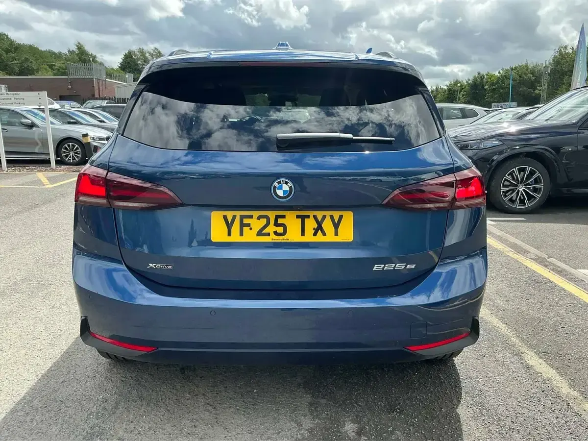 Used BMW 225 Sport Line 2025 Blue Hatchback