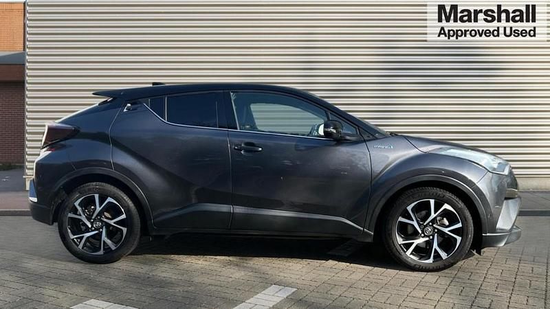 Used Toyota C-HR 122 HP (89 kW) 2017 Grey SUV