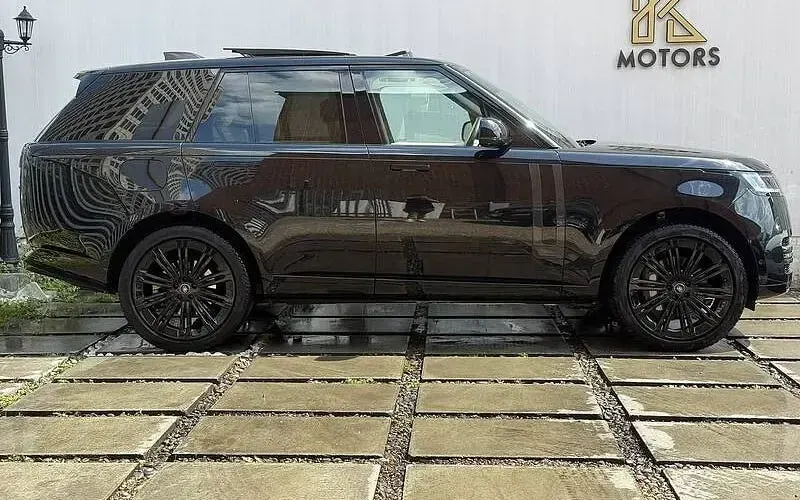 Used Land Rover Range Rover HSE 400 HP (294 kW) 2023 Black SUV