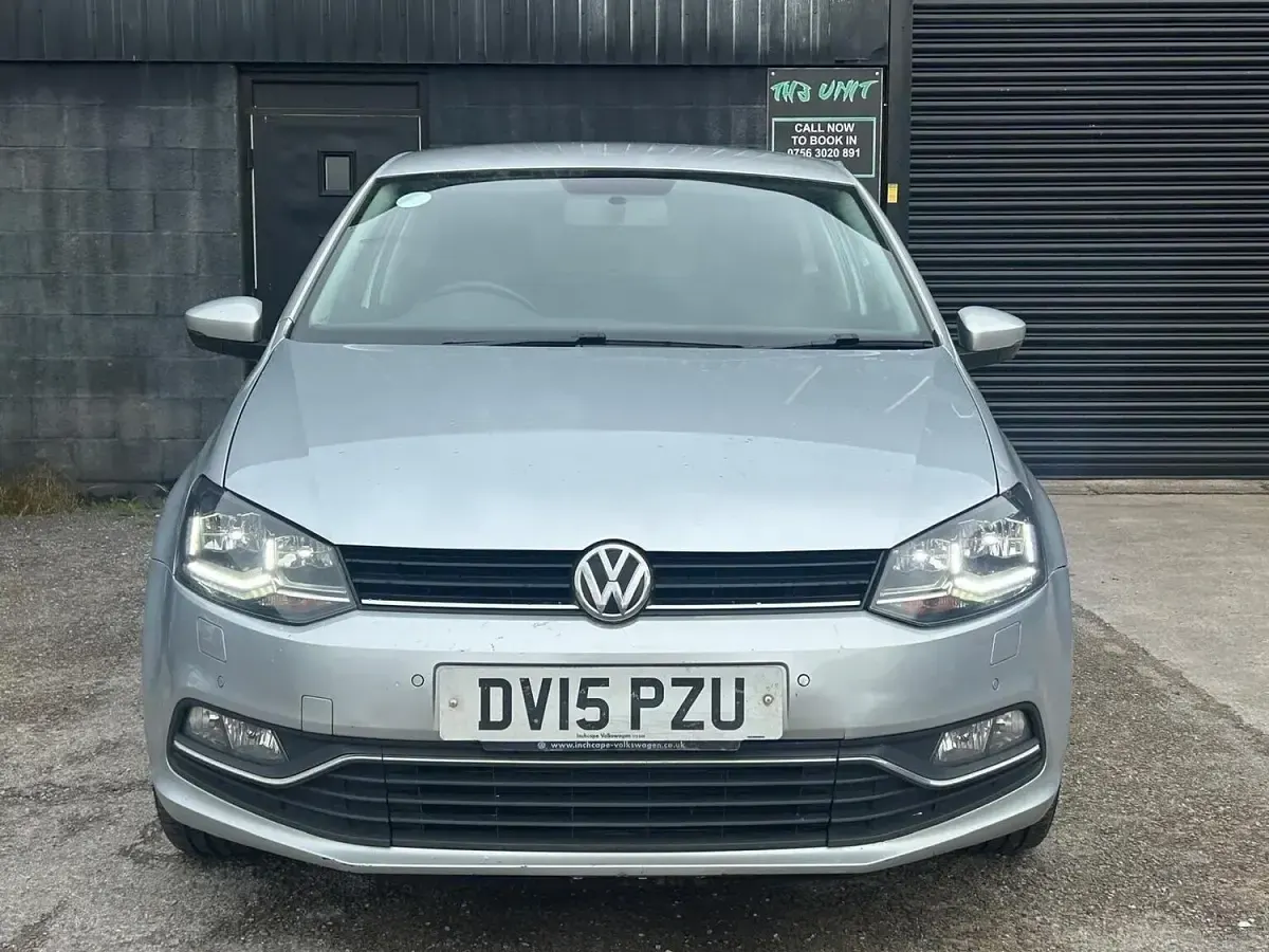 Used VW Polo SEL 110 HP (80 kW) 2015 Silver Hatchback