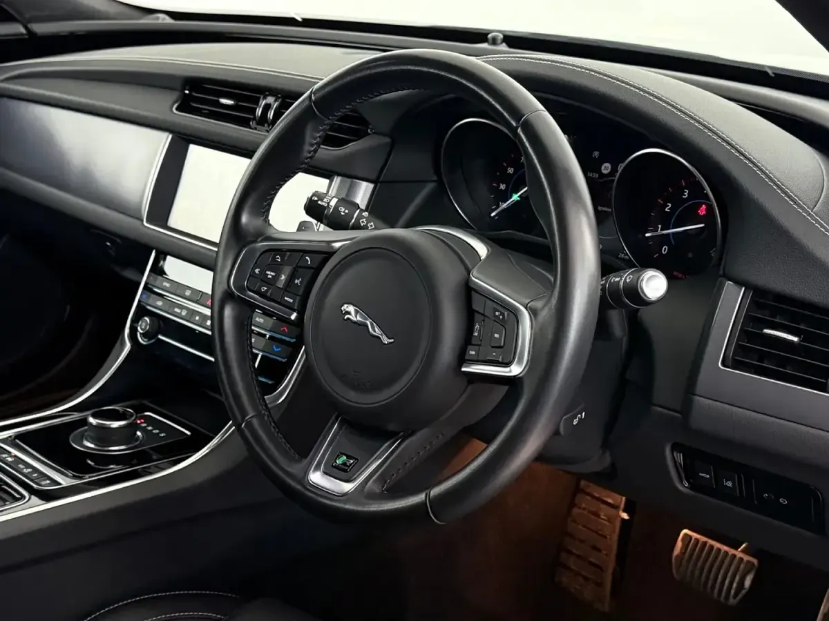 Used Jaguar XF R-Sport 2018 White Sedan