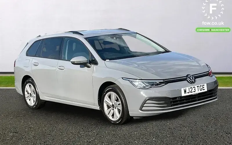 Used VW Golf VIII Life 110 HP (80 kW) 2023 Estate