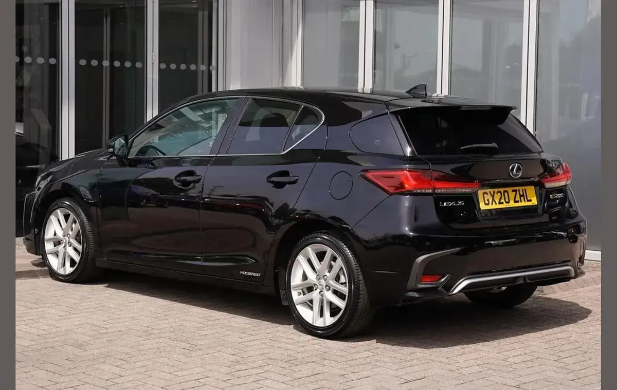 Used Lexus CT200h 134 HP (98 kW) 2020 Black Hatchback