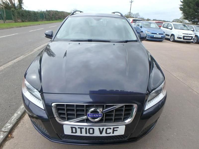 Used Volvo V70 SE Lux 2010 Blue Estate