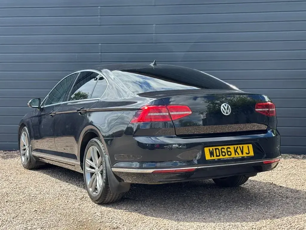 Used VW Passat GT 120 HP (88 kW) 2017 Black Sedan