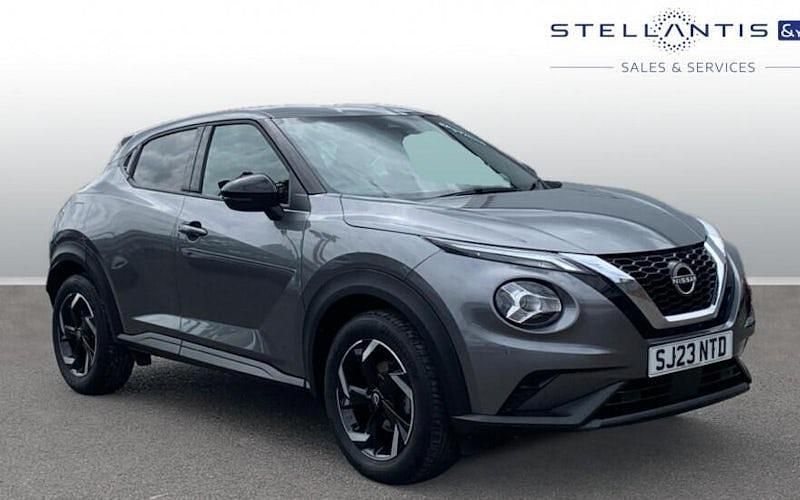 Used Nissan Juke N-Connecta 114 HP (83 kW) 2023 Grey SUV