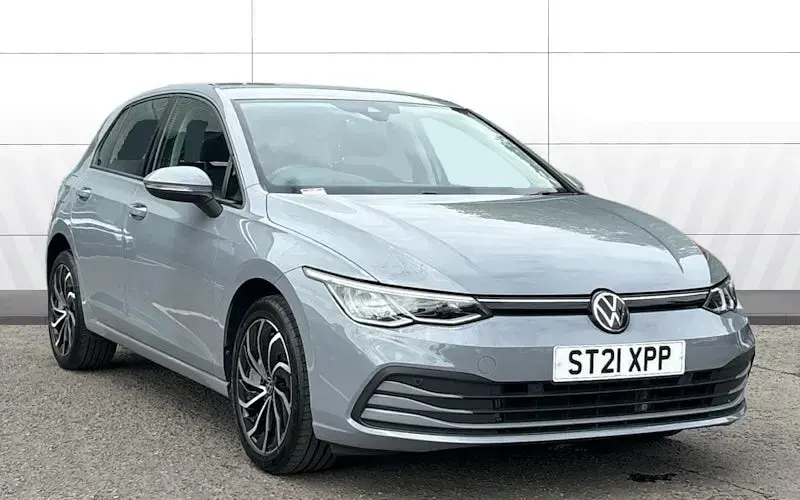Used VW Golf VIII Life 131 HP (96 kW) 2024 Hatchback
