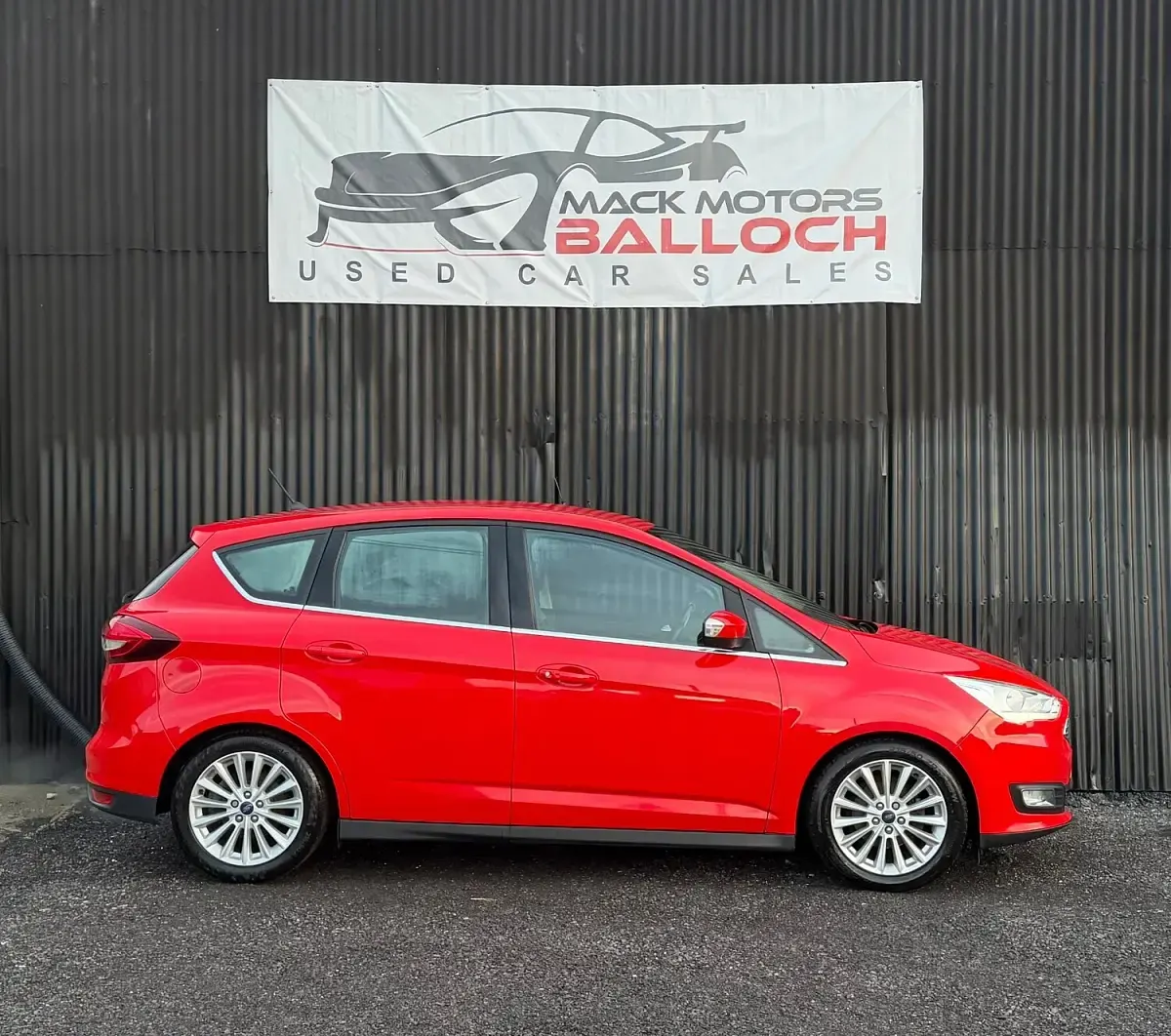 Used Ford C-MAX Titanium 120 HP (88 kW) 2018 Red MPV
