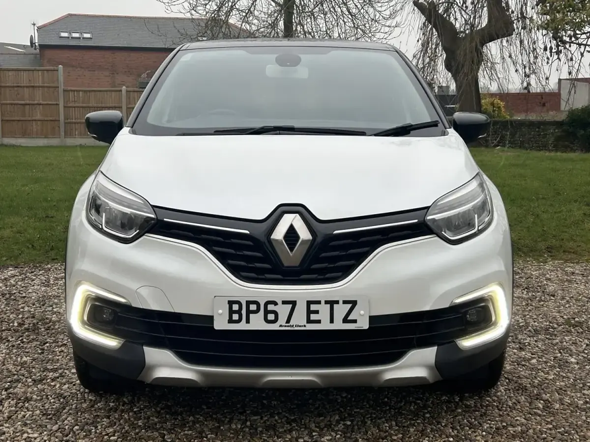 Używany Renault Captur Dynamique 90 KM (66 kW) 2018 Biały SUV