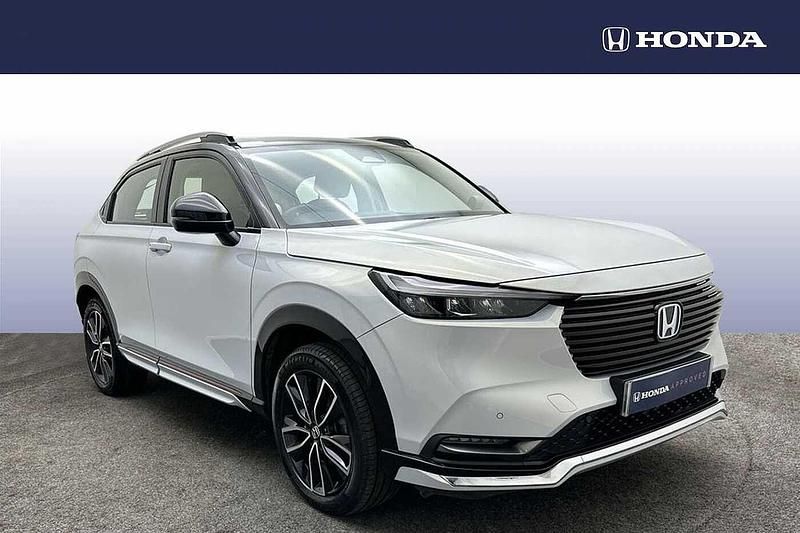 Platinum white Used 2021 Honda HR-V Advance SUV | £21,790 (A bit pricey) - Image 1/4