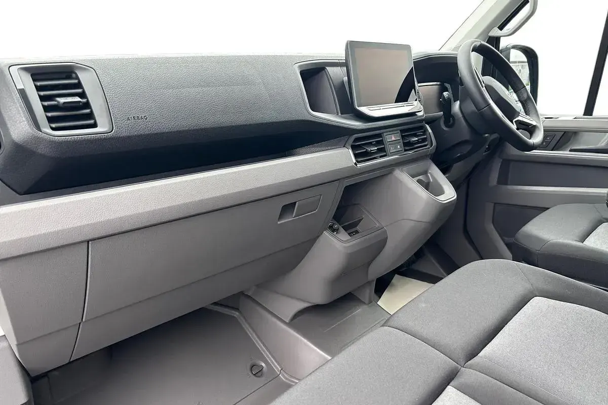 New VW Crafter 140 HP (102 kW) 2025 Grey Van