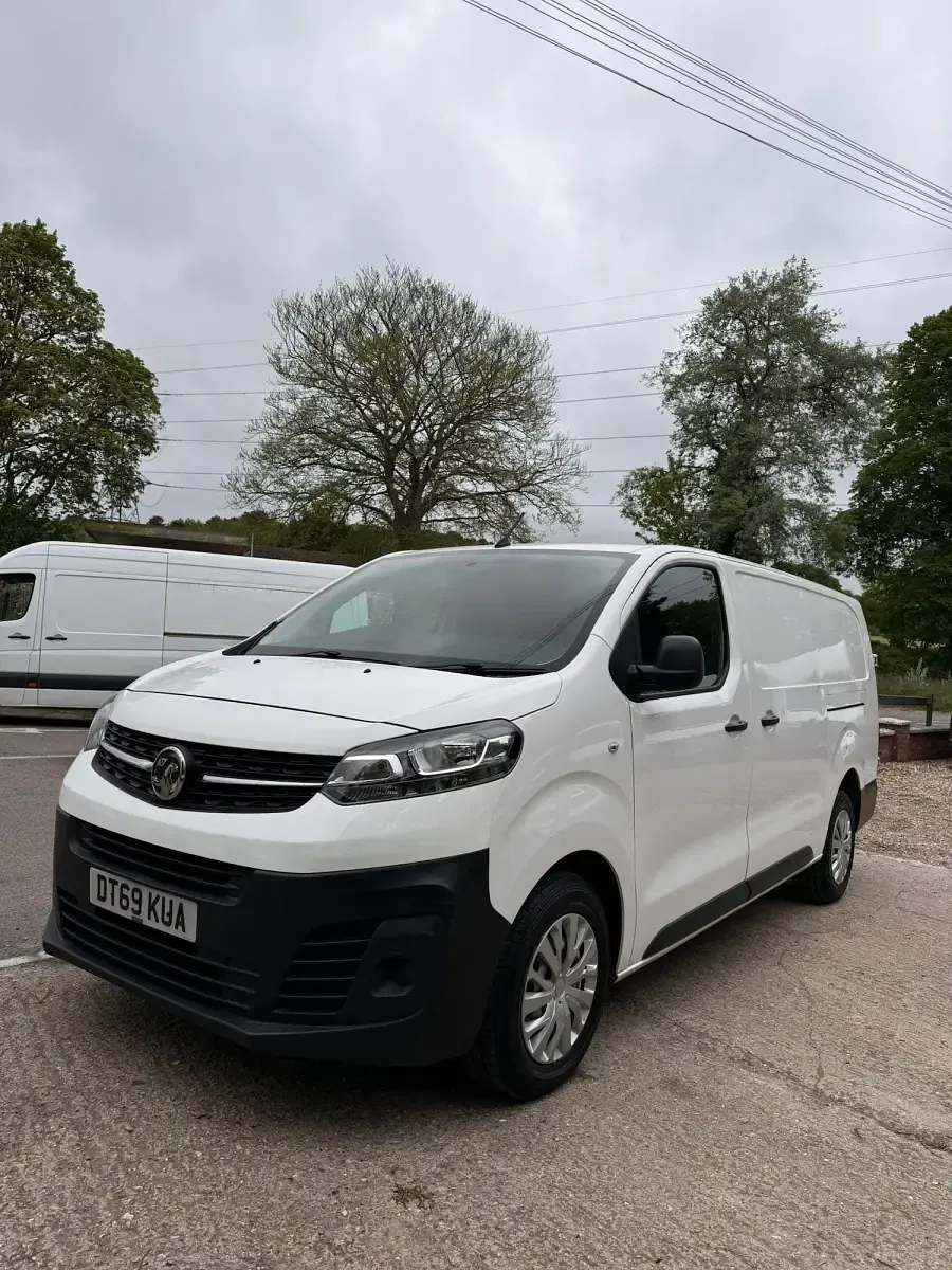 Used Vauxhall Vivaro Edition 2020 White MPV