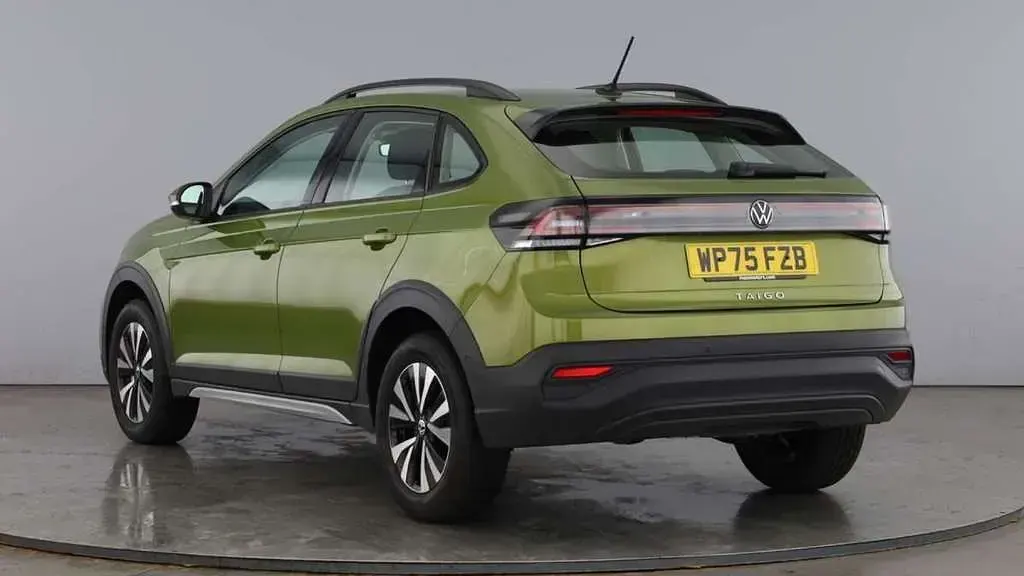 Used VW Taigo Life 95 HP (69 kW) 2025 Green SUV