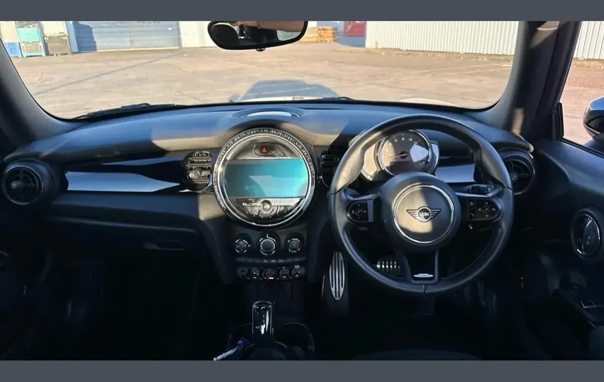 Used Mini Cooper Sport 134 HP (98 kW) 2021 Red Hatchback