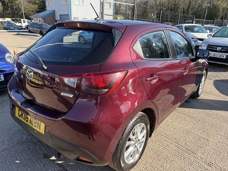 Used Mazda 2 75 HP (55 kW) 2018 Red Hatchback