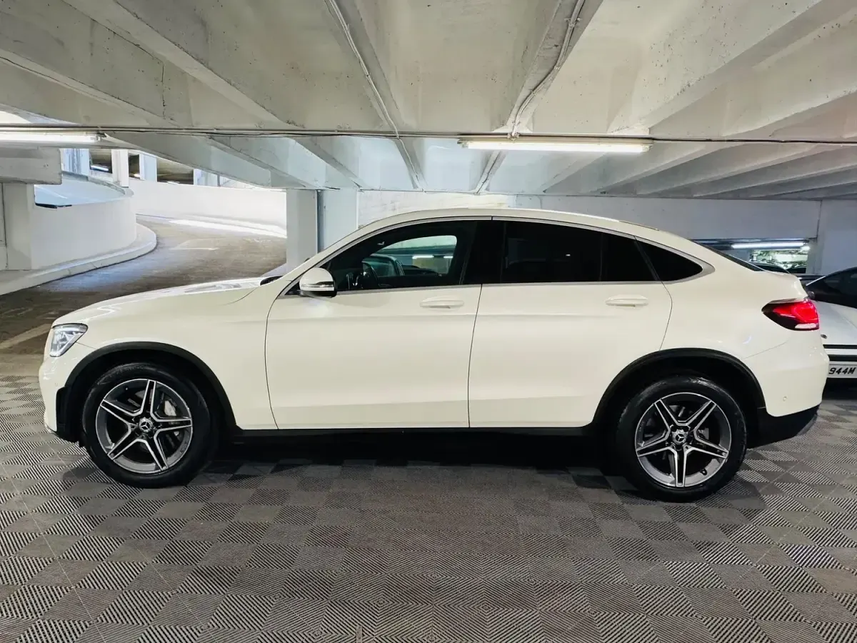 Used Mercedes GLC220 AMG line 2019 White SUV