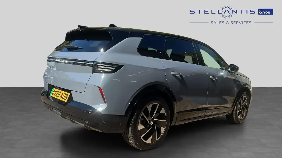 Used Vauxhall Grandland 154 kW (210 HP) 2025 Grey SUV