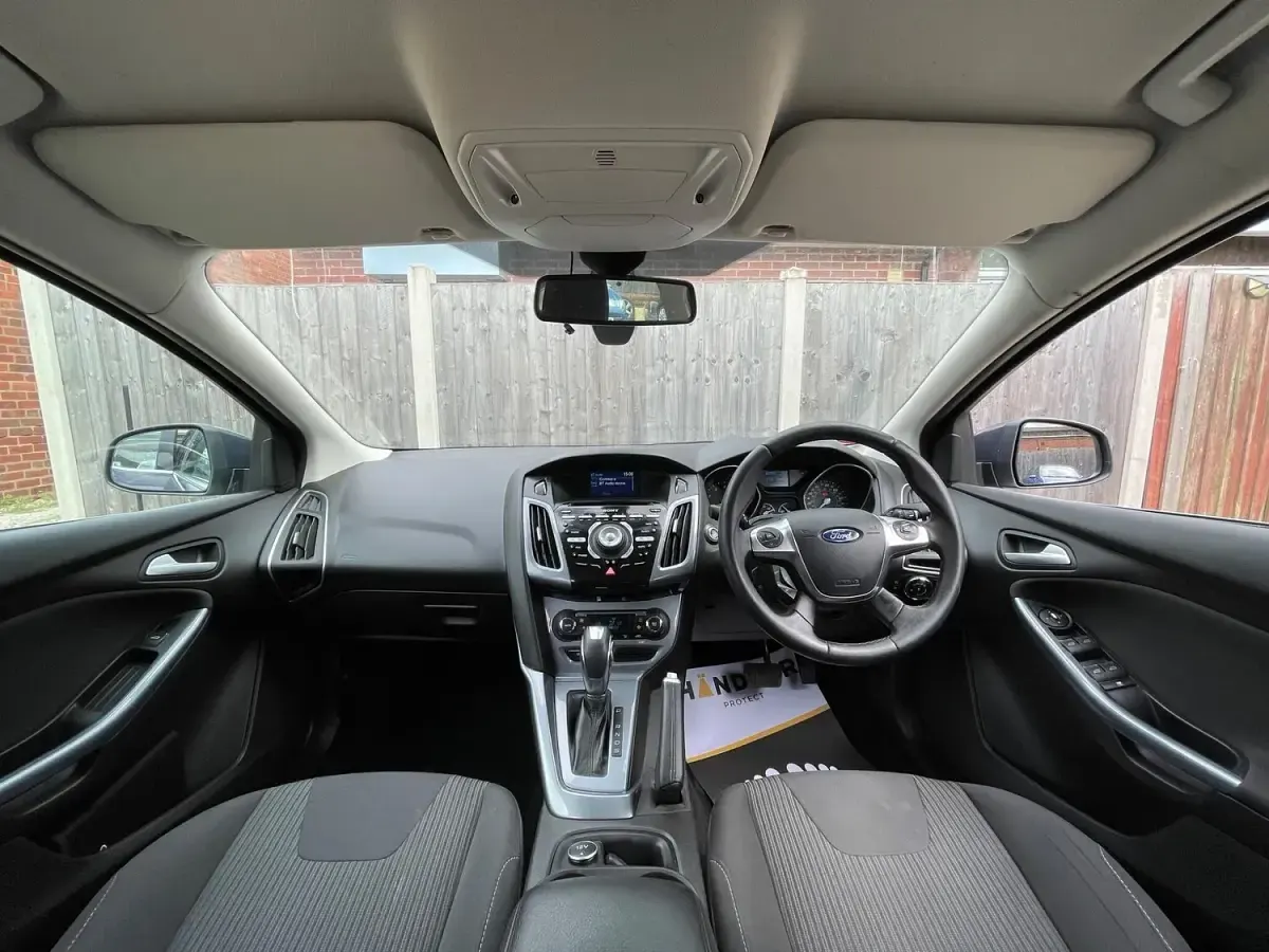 Used Ford Focus Titanium 125 HP (91 kW) 2013 Grey Hatchback
