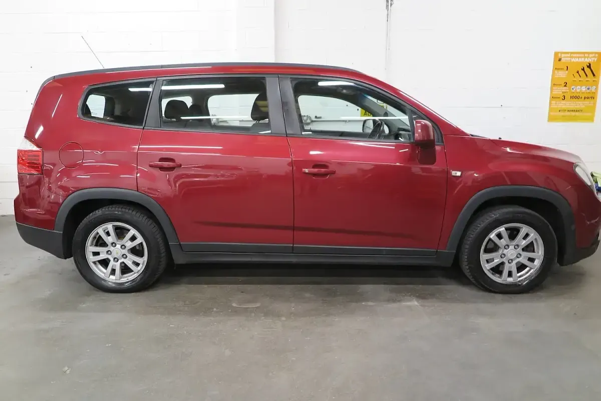 Used Chevrolet Orlando LT 141 HP (103 kW) 2012 Red MPV