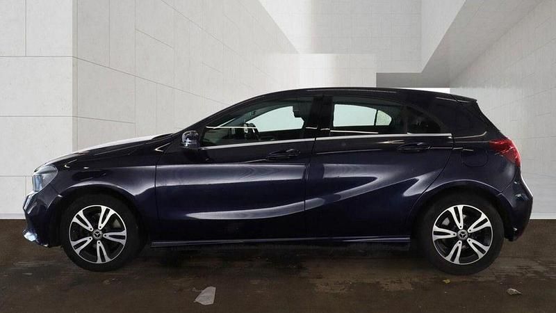 Used Mercedes A200 SE 2017 Blue Hatchback