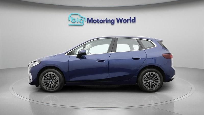 Used BMW 220 Luxury Line 170 HP (125 kW) 2023 Blue MPV