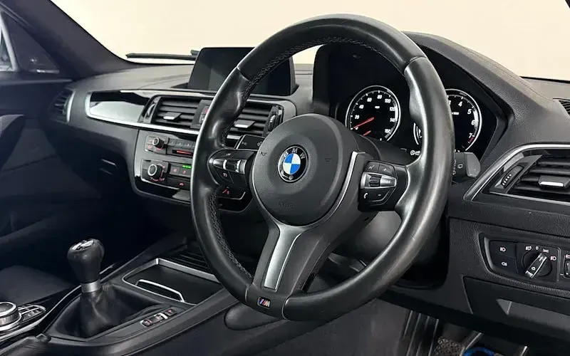 Used BMW 118 M Sport 136 HP (100 kW) 2019 White Hatchback