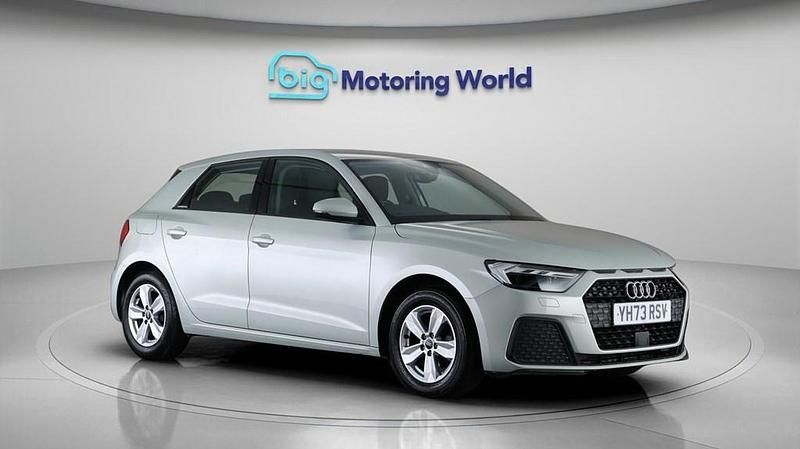 Used Audi A1 Sportback 95 HP (69 kW) 2023 Silver Hatchback
