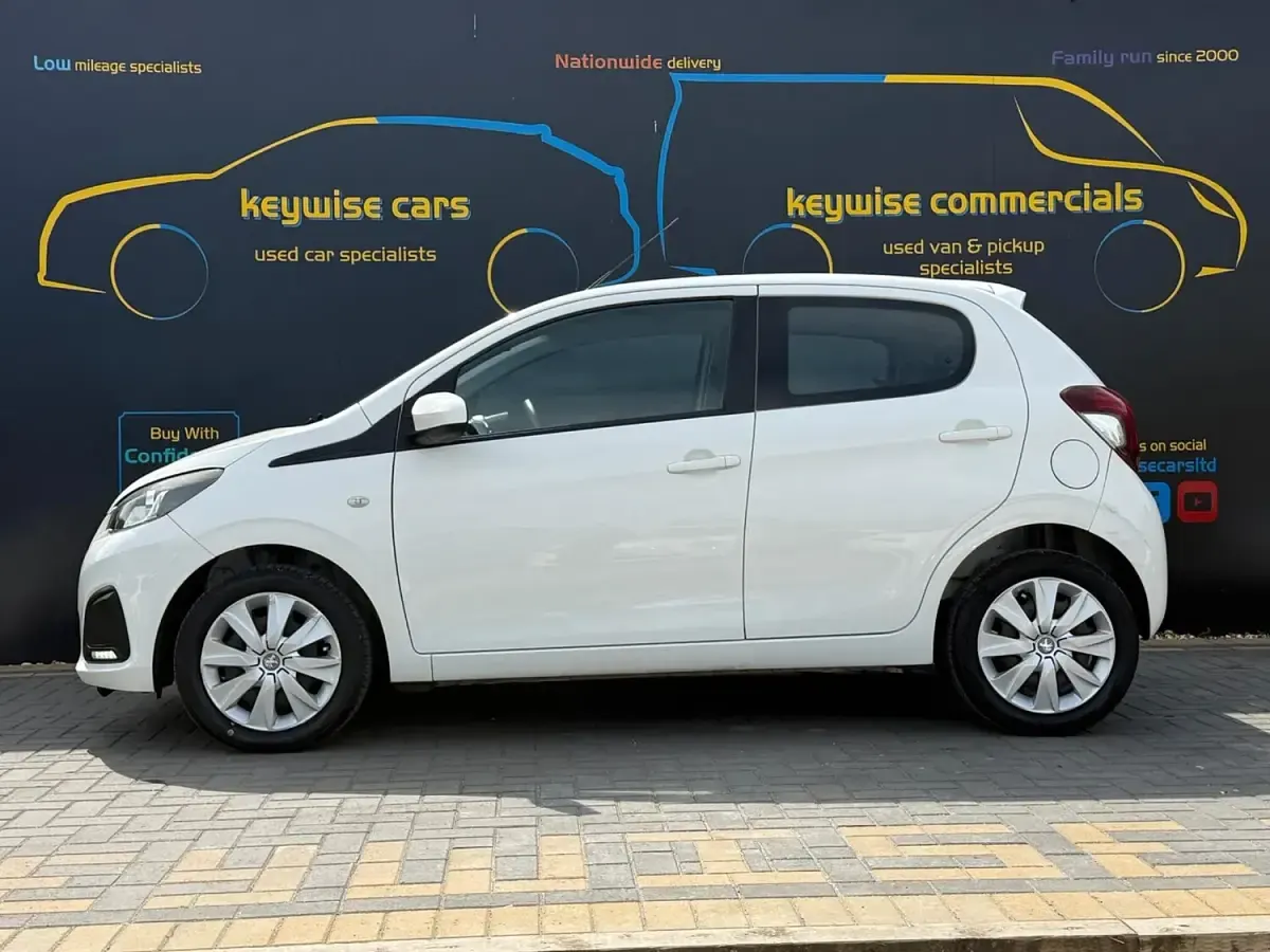 Used Peugeot 108 Active 68 HP (50 kW) 2015 White Hatchback