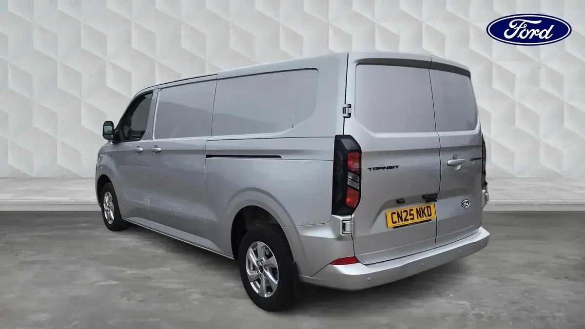 Used Ford Transit Custom Limited 136 HP (100 kW) 2025 Silver Van