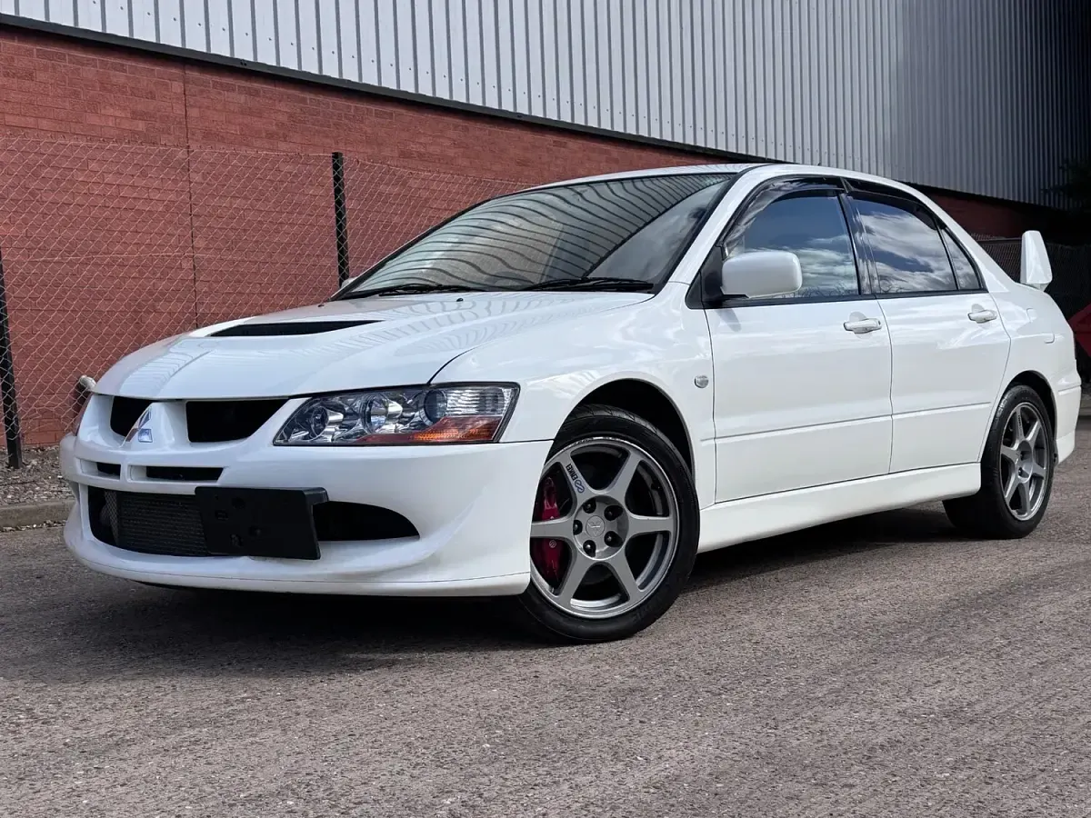 Used Mitsubishi Lancer Evolution 276 HP (202 kW) 2003 White Sedan